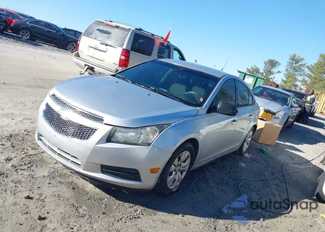 2013 Chevrolet Cruze Ls Auto z USA, uszkodzony, nr VIN 1G1PA5SH2D7238742